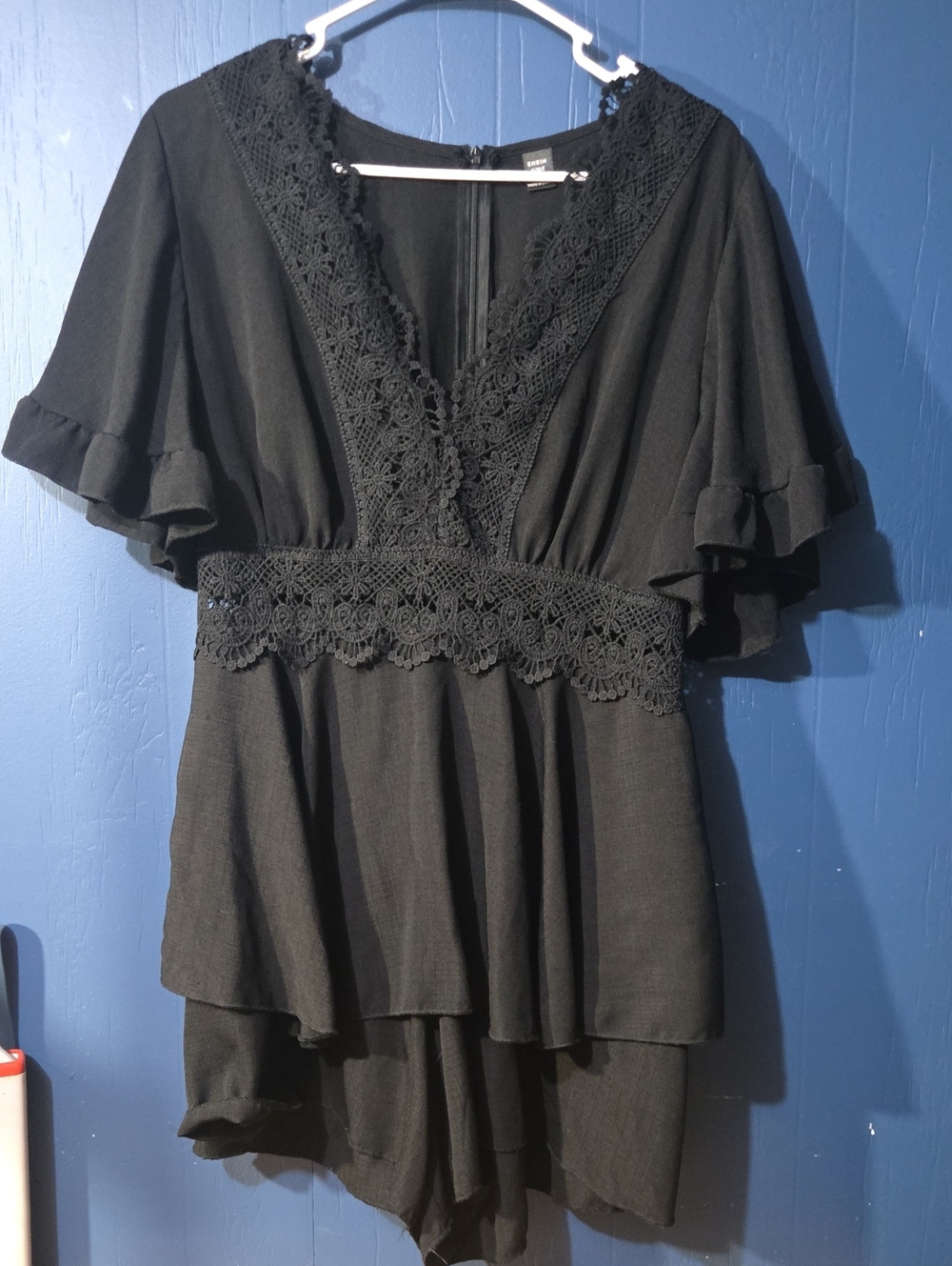 SHEIN Black Lace-Trim Tiered Flutter Sleeve Romper